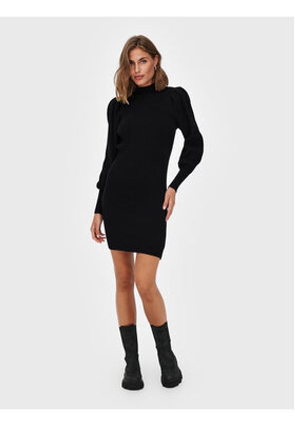 only - ONLY Sukienka dzianinowa Katia 15232502 Czarny Comfort Fit. Kolor: czarny. Materiał: wiskoza
