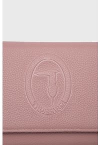 Trussardi Jeans - Trussardi Kopertówka kolor różowy. Kolor: różowy. Rodzaj torebki: na ramię #7