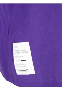 Diesel T-shirt "T-Just-Y10" | 00SSP5-0HARE | T-Diego-Y10 | Mężczyzna | Fioletowy. Okazja: na co dzień. Kolor: fioletowy. Materiał: bawełna. Wzór: aplikacja, nadruk. Styl: casual #5