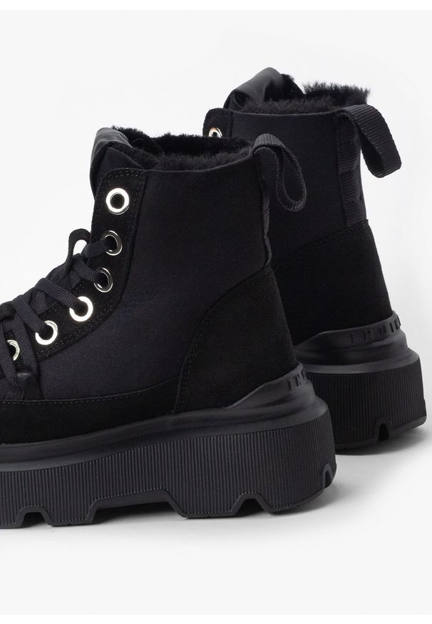 Inuikii - INUIKII MATILDA SHEARLING Śniegowce damskie. Okazja: na spacer, do pracy, na co dzień. Kolor: czarny. Styl: casual