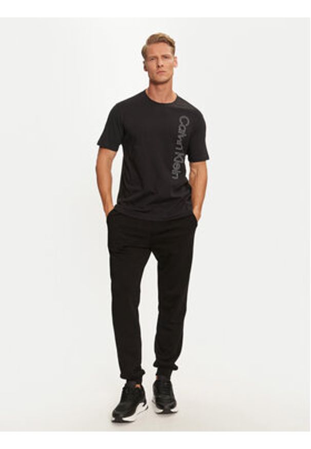 Calvin Klein Performance T-Shirt 00GMF4K113 Czarny Regular Fit. Kolor: czarny. Materiał: bawełna