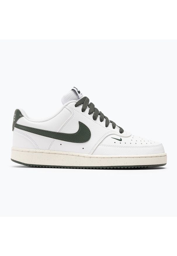 Nike - Buty na co dzień damskie NIKE COURT VISION eko skóra. Okazja: na co dzień. Kolor: biały. Materiał: skóra. Model: Nike Court. Sport: turystyka piesza
