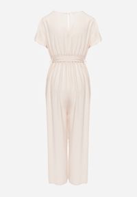 Renee - Jasnobeżowy Kombinezon z Wiskozy Zotolio. Okazja: na co dzień. Kolor: beżowy. Materiał: wiskoza. Długość: długie. Wzór: gładki. Sezon: lato. Styl: casual, elegancki #3