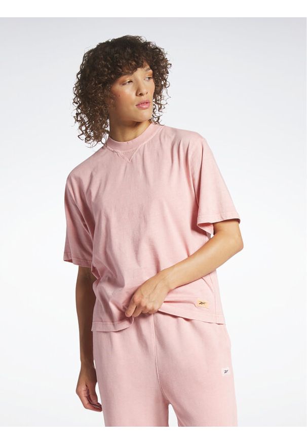 Reebok T-Shirt Classics Natural Dye Boxy T-Shirt HY2708 Różowy. Kolor: różowy. Materiał: bawełna
