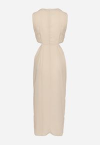 Born2be - Beżowa Sukienka Rozkloszowana z Wycięciami w Talii z Metaliczną Ozdobą Galetia. Kolor: beżowy. Wzór: aplikacja. Styl: klasyczny, elegancki #4