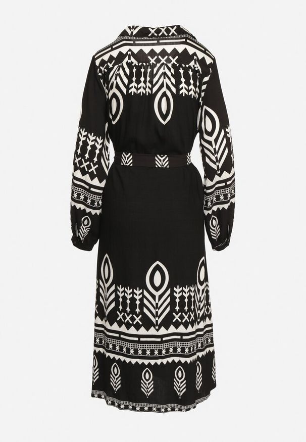 Born2be - Czarna Sukienka Koszulowa w Etno Wzór z Paskiem Avierira. Okazja: na co dzień. Kolor: czarny. Materiał: materiał, wiskoza. Typ sukienki: koszulowe. Styl: etno