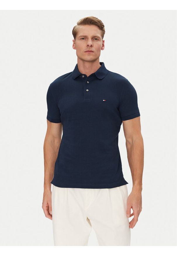TOMMY HILFIGER - Tommy Hilfiger Polo 1985 MW0MW17771 Granatowy Slim Fit. Typ kołnierza: polo. Kolor: niebieski. Materiał: bawełna
