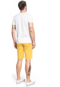 Wrangler - SPODENKI WRANGLER CHINO SHORT MIMOSA YELLOW W14AKM33D. Materiał: materiał #8