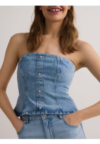 Reserved - Krótki jeansowy top - niebieski. Kolor: niebieski. Materiał: jeans. Długość: krótkie #1