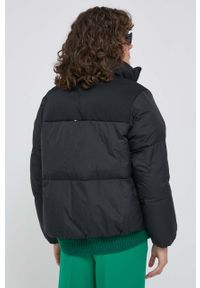TOMMY HILFIGER - Tommy Hilfiger kurtka damska kolor czarny zimowa. Kolor: czarny. Materiał: syntetyk, poliester. Sezon: zima #7