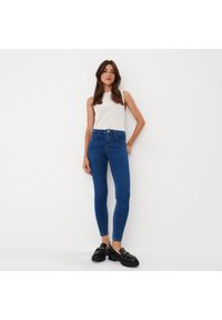 Mohito - Jeansy skinny - Niebieski. Kolor: niebieski