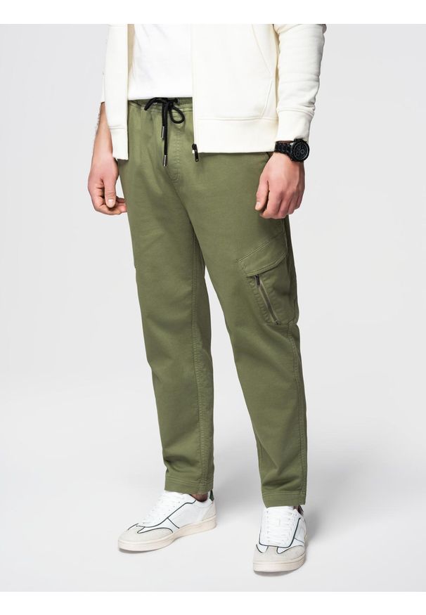 Ombre Clothing - Męskie dzianinowe joggery z kieszeniami cargo – oliwkowe V3 - Rozmiar: M. Okazja: na co dzień. Kolor: oliwkowy. Materiał: dzianina. Wzór: aplikacja. Styl: casual