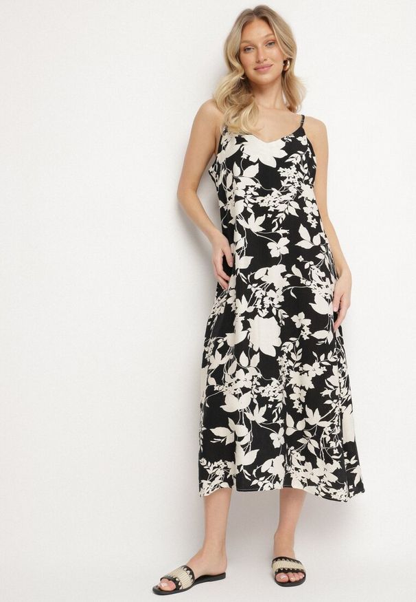 Born2be - Czarno-Kremowa Rozkloszowana Sukienka z Wiskozą w Kwiatowy Wzór Juliade. Okazja: na co dzień. Kolor: czarny. Materiał: wiskoza. Długość rękawa: na ramiączkach. Wzór: kwiaty. Sezon: lato. Styl: casual, elegancki