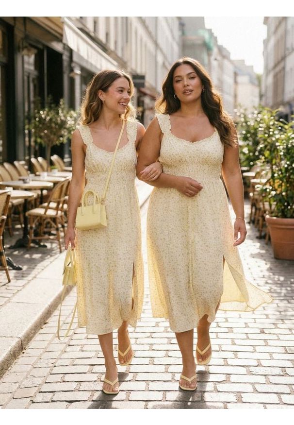 Sinsay - Sukienka midi na ramiączkach w kwiaty z lyocellu - wielobarwny. Długość rękawa: na ramiączkach. Wzór: kwiaty. Długość: midi