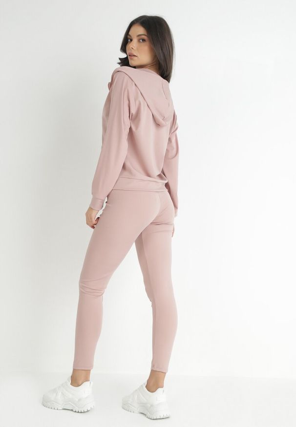 Born2be - Jasnoróżowy Komplet Sportowy 3-częściowy Bluza Legginsy i Top Fika. Kolor: różowy