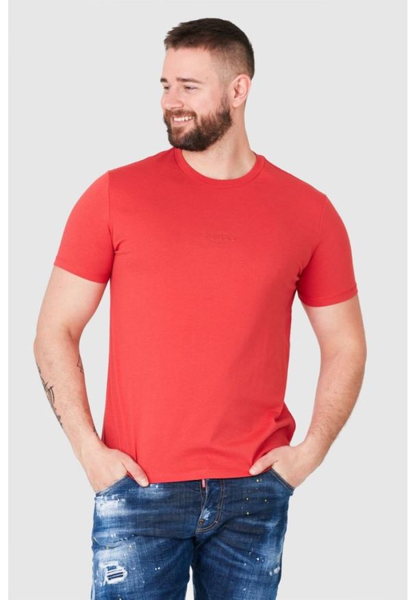 Guess - GUESS Czerwony t-shirt męski z aplikacją z logo, Rozmiar S. Kolor: czerwony. Wzór: aplikacja