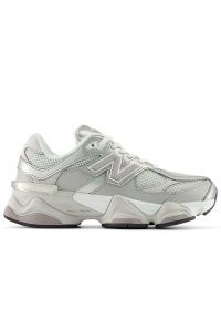 Buty młodzieżowe New Balance G90602LB - szare. Kolor: szary. Materiał: materiał, syntetyk, guma. Szerokość cholewki: normalna. Sport: turystyka piesza #1