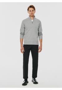 Pako Lorente - PAKO LORENTE – Szary sweter z wysoką stójką zapinaną na zamek. Typ kołnierza: kołnierzyk stójkowy. Kolor: szary. Materiał: poliamid, wiskoza. Sezon: zima, jesień #4