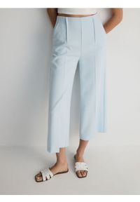 Reserved - Spodnie culotte z wiskozą - jasnoturkusowy. Kolor: turkusowy. Materiał: wiskoza. Wzór: gładki #1