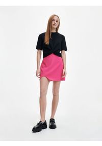 Reserved - Spódnica mini z wycięciem - intensywny róż. Kolor: różowy. Materiał: wiskoza, tkanina, poliester #1