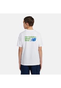 Koszulka dziecięca New Balance LAKB0295BWE – biała. Kolor: biały. Materiał: bawełna, materiał. Długość rękawa: krótki rękaw. Długość: krótkie. Wzór: aplikacja, napisy #3