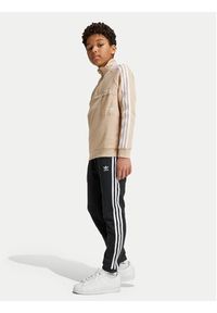 Adidas - adidas Spodnie dresowe Trefoil IY7484 Czarny Regular Fit. Kolor: czarny. Materiał: bawełna #3