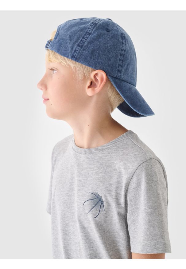 4f - 4F T-shirt z nadrukiem chłopięcy - szary 164 (13-14 lat). Okazja: na co dzień. Kolor: szary. Materiał: bawełna, jersey, dzianina. Długość rękawa: krótki rękaw. Długość: krótkie. Wzór: nadruk. Sezon: lato. Styl: sportowy, klasyczny, casual