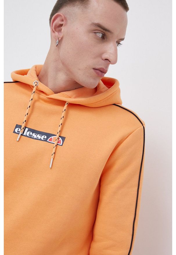 Ellesse Bluza męska kolor pomarańczowy z kapturem z nadrukiem. Okazja: na co dzień. Typ kołnierza: kaptur. Kolor: pomarańczowy. Wzór: nadruk. Styl: casual