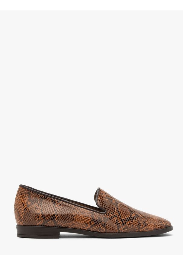 Ryłko - Mokasyny damskie w zwierzęcy print DAKOTA. Kolor: brązowy. Materiał: welur. Wzór: nadruk, motyw zwierzęcy. Styl: street
