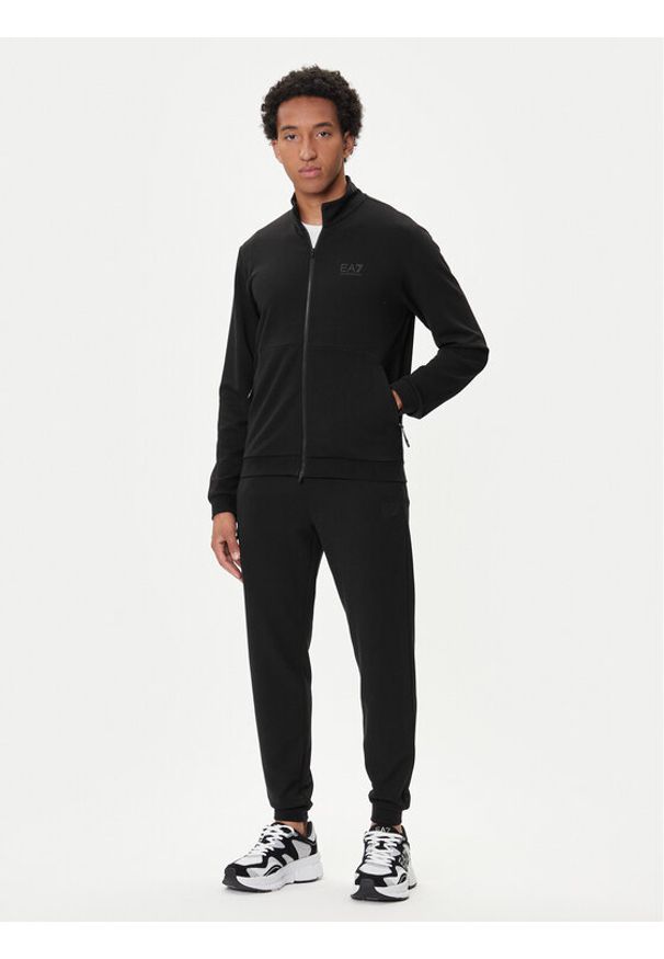EA7 Emporio Armani Dres 7M000664 AF12501 UC001 Czarny Regular Fit. Kolor: czarny. Materiał: syntetyk