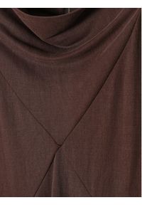Tatuum Sukienka codzienna Zorki T2218.205 Brązowy Regular Fit. Okazja: na co dzień. Kolor: brązowy. Materiał: syntetyk. Typ sukienki: proste. Styl: casual