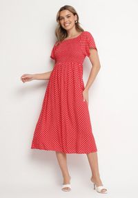 Born2be - Czerwona Sukienka z Bawełny o Rozkloszowanym Kroju w Kropeczki Lisadrisa. Okazja: na imprezę, na co dzień. Kolor: czerwony. Materiał: bawełna. Długość rękawa: krótki rękaw. Styl: klasyczny, casual, elegancki #1
