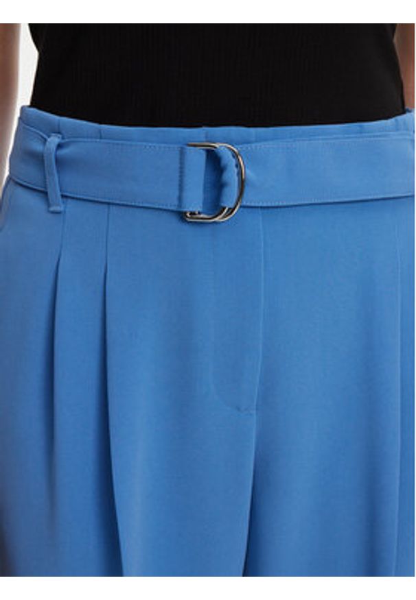 BOSS Spodnie materiałowe Tapiah 50490037 Niebieski Regular Fit. Kolor: niebieski. Materiał: syntetyk