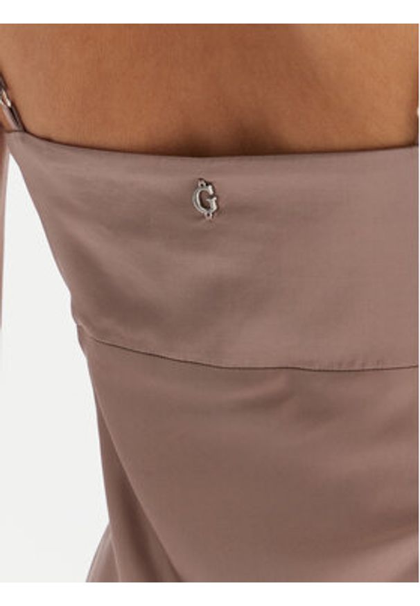 Guess Sukienka wieczorowa W5YK35 WHEZ2 Beżowy Slim Fit. Kolor: beżowy. Materiał: wiskoza. Styl: wizytowy