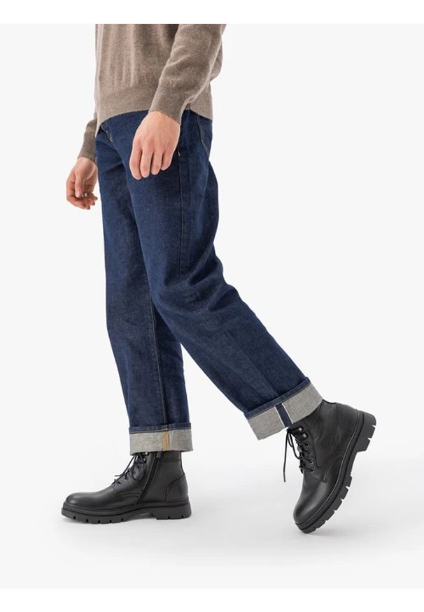 Ryłko - Czarne trzewiki ze skóry licowej. Okazja: na co dzień. Wysokość cholewki: przed kolano. Zapięcie: sznurówki. Kolor: czarny. Materiał: skóra. Szerokość cholewki: normalna. Styl: klasyczny, casual, elegancki, street