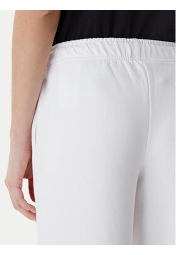 Guess Jeans Spodnie dresowe W6RB52 K68I4 Biały Regular Fit. Kolor: biały. Materiał: bawełna