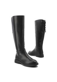 Czarne Kozaki Vinceza Stylowe Obuwie Damskie Zapinane Na Suwak. Okazja: na co dzień. Zapięcie: zamek. Kolor: czarny. Szerokość cholewki: normalna. Materiał: skóra. Sezon: zima, jesień. Obcas: na obcasie. Styl: elegancki. Wysokość obcasa: niski #3