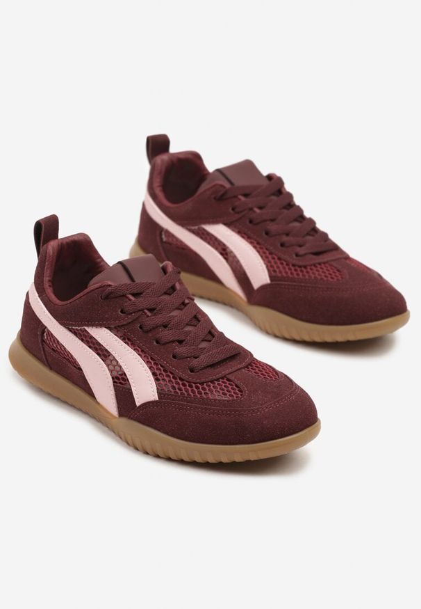 Born2be - Bordowe Sneakersy w Stylu Tenisówek Ozdobione Paskami Amooshea. Okazja: na co dzień. Zapięcie: pasek. Kolor: czerwony. Materiał: jeans. Wzór: aplikacja
