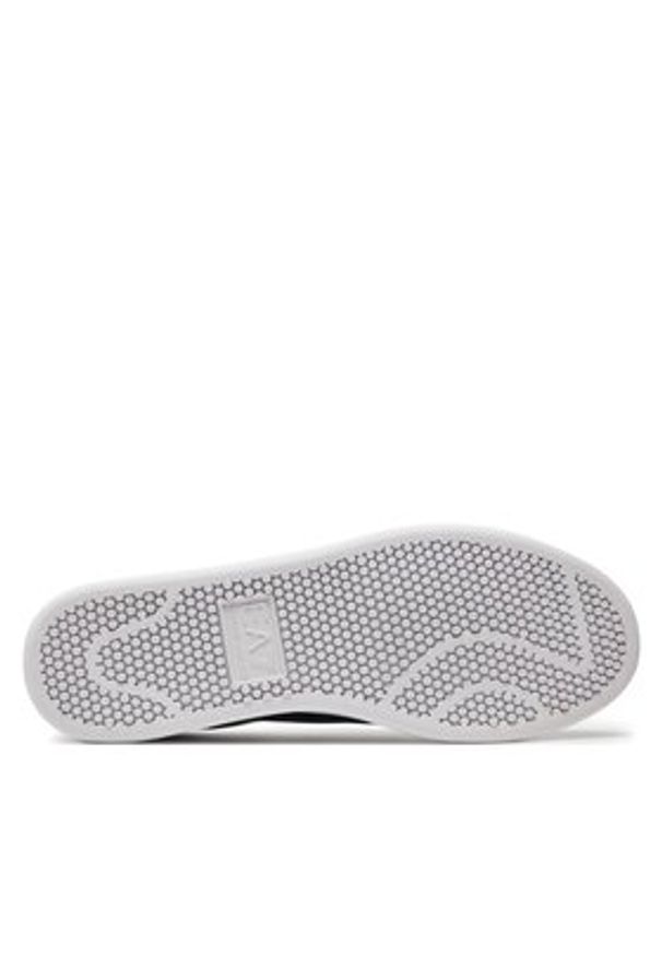 EA7 Emporio Armani Sneakersy X8X001 XK375 N181 Czarny. Kolor: czarny. Materiał: materiał
