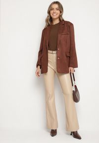 Born2be - Beżowe Spodnie Dzwony z Imitacji Skóry Vebora. Okazja: na co dzień. Kolor: beżowy. Materiał: skóra. Styl: klasyczny, casual, elegancki #3