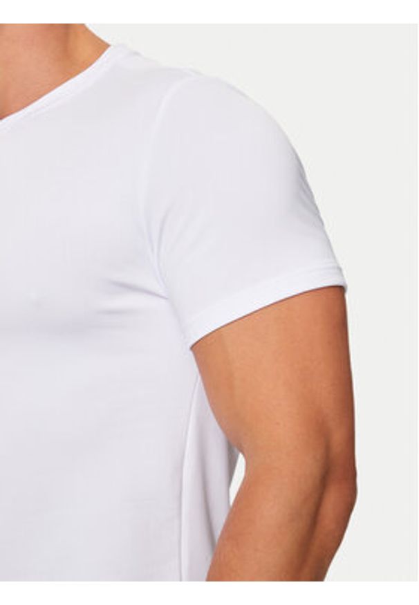 YSABEL MORA T-Shirt 70103 Biały Slim Fit. Kolor: biały. Materiał: syntetyk