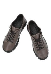 Półbuty męskie Wasak, ze skóry licowej na płaskim obcasie z okrągłym noskiem i na zamek, brązowe, 663. Okazja: na co dzień. Nosek buta: okrągły. Zapięcie: zamek. Kolor: brązowy. Materiał: skóra. Obcas: na obcasie. Styl: elegancki, klasyczny, casual. Wysokość obcasa: niski #5