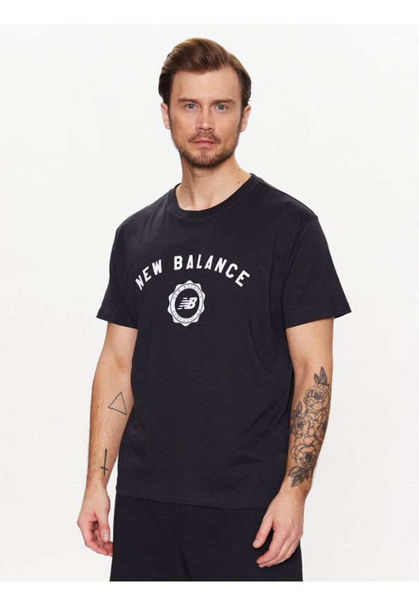 New Balance T-Shirt MT31904 Czarny Relaxed Fit. Kolor: czarny. Materiał: bawełna