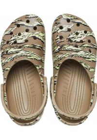 klapki Crocs Classic Printed Camo moro. Kolor: wielokolorowy. Wzór: moro #2