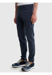 Big-Star - Spodnie chinosy męskie granatowe Tomy 404. Okazja: na co dzień. Kolor: niebieski. Materiał: jeans, materiał. Styl: klasyczny, casual, elegancki #3
