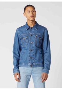 Wrangler - WRANGLER REGULAR JACKET MĘSKA KURTKA JEANSOWA BORA BLUE W443Q318F. Materiał: jeans