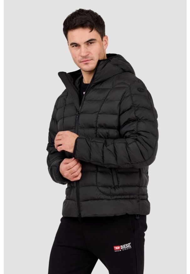 Diesel - DIESEL Czarna pikowana męska kurtka z kapturem W-STONE, Rozmiar 48. Typ kołnierza: kaptur. Kolor: czarny. Materiał: poliester. Długość rękawa: długi rękaw. Długość: długie. Styl: elegancki