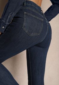 Renee - Granatowe Casualowe Jeansy Skinny z Bawełną Esalithen. Okazja: na co dzień. Kolor: niebieski. Styl: casual