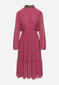 Born2be - Fioletowa Sukienka z Gumką w Talii Ozdobiona Aplikacjami przy Dekolcie Lilirae. Kolor: fioletowy. Wzór: aplikacja. Sezon: wiosna, lato. Styl: elegancki #3