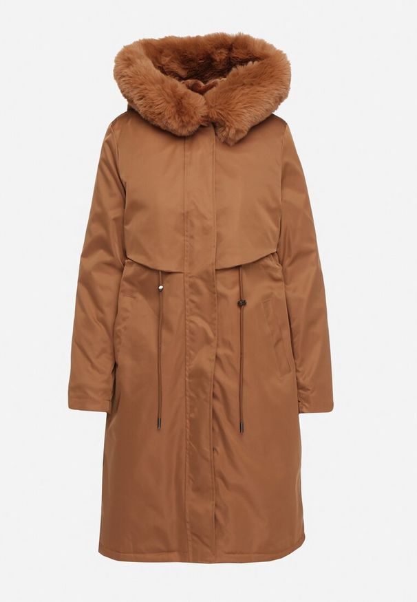 Born2be - Jasnobrązowa Kurtka Typu Parka z Kapturem i Odpinanym Kołnierzem Ściągana w Talii Semithira. Okazja: na co dzień, na spacer. Typ kołnierza: kaptur. Kolor: brązowy. Materiał: dzianina. Długość: długie. Wzór: aplikacja. Styl: elegancki, klasyczny, casual